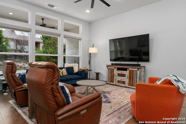 Image 6 of 30 For 8517 Dana Elms