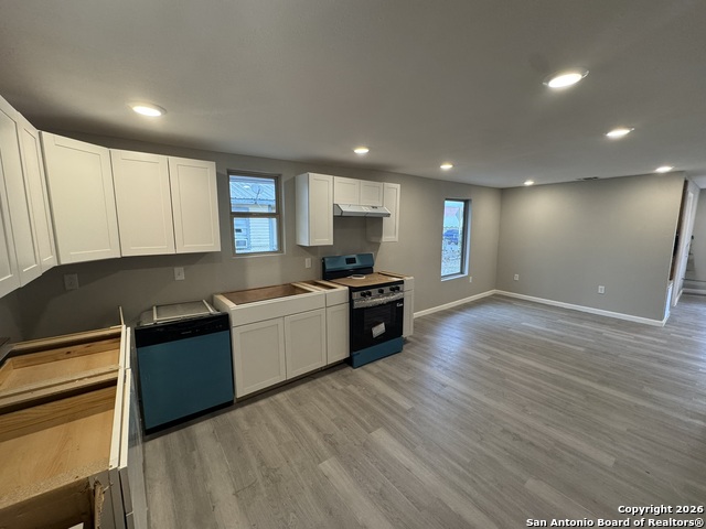 Image 2 of 10 For 323 Juanita  