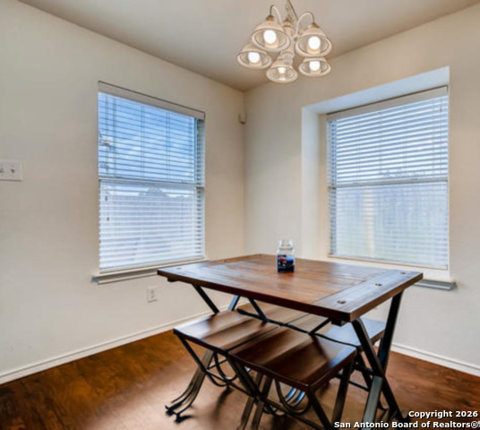 Listing photo id 4 for 8959 Scarlet Creek