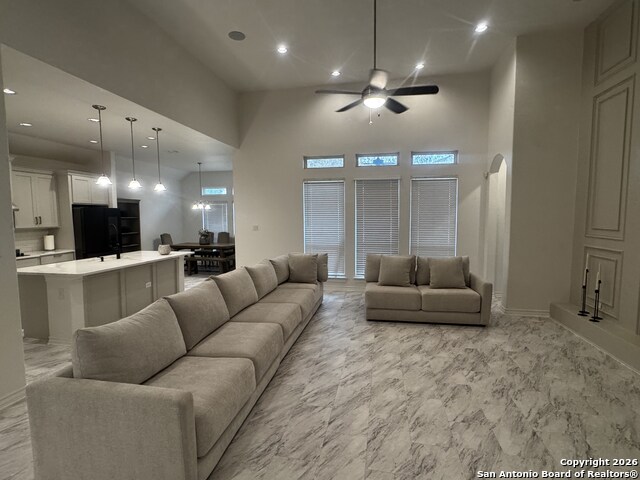 Image 19 of 47 For 1603 Oak Willow