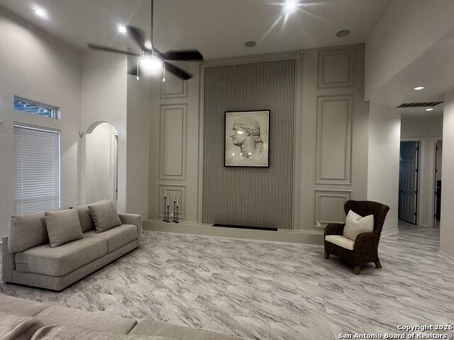 Image 2 of 47 For 1603 Oak Willow