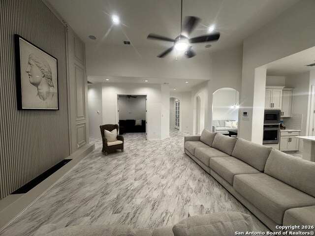 Image 3 of 47 For 1603 Oak Willow