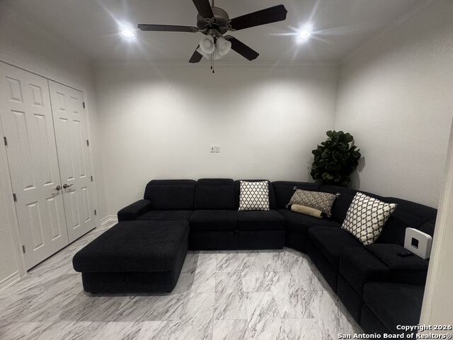 Image 38 of 47 For 1603 Oak Willow