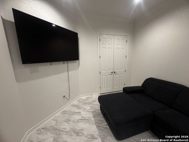 Image 39 of 47 For 1603 Oak Willow