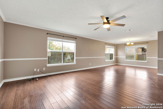 Image 4 of 24 For 3321 Fresno Pl