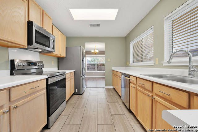 Image 8 of 24 For 3321 Fresno Pl