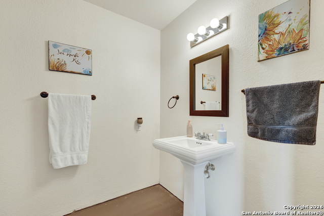 Image 13 of 26 For 1080 Forest Trl