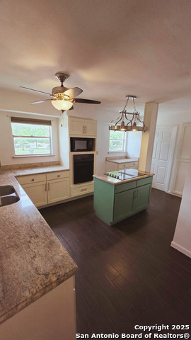 Image 12 of 36 For 2202 Orange Blossom