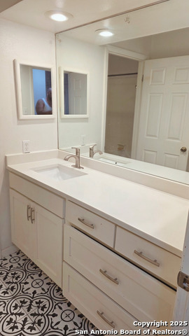 Image 30 of 36 For 2202 Orange Blossom