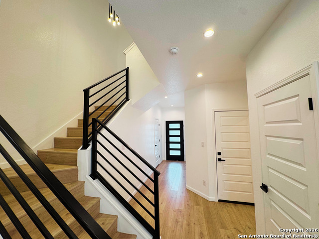 Image 2 of 15 For 1834 Montana