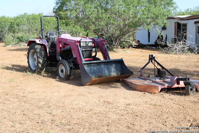 Image 2 of 18 For 760-1 N Greytown Rd