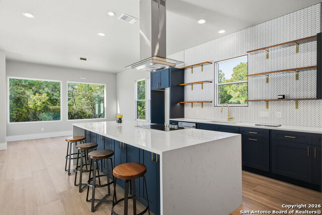 Image 13 of 59 For 220 Sendera  