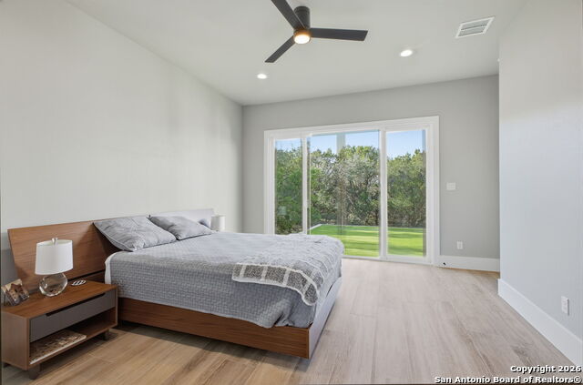 Image 18 of 59 For 220 Sendera  