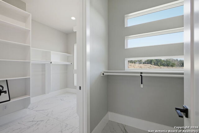 Image 24 of 59 For 220 Sendera  