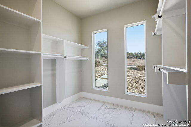 Image 25 of 59 For 220 Sendera  