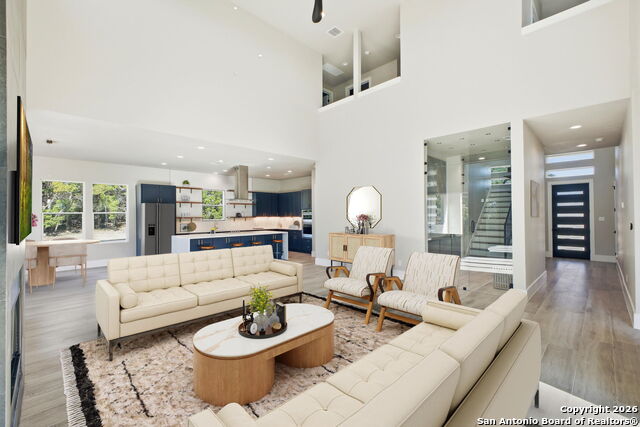 Image 3 of 59 For 220 Sendera  