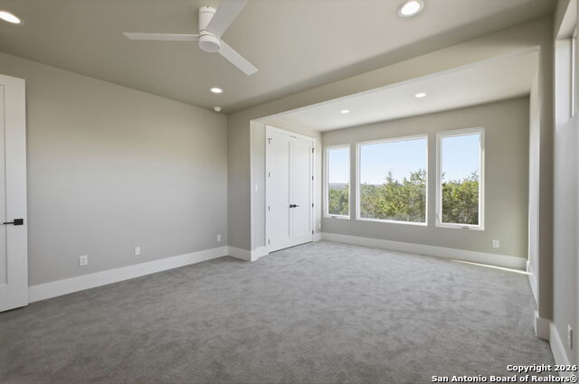 Image 35 of 59 For 220 Sendera  