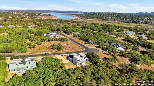 Image 38 of 59 For 220 Sendera  