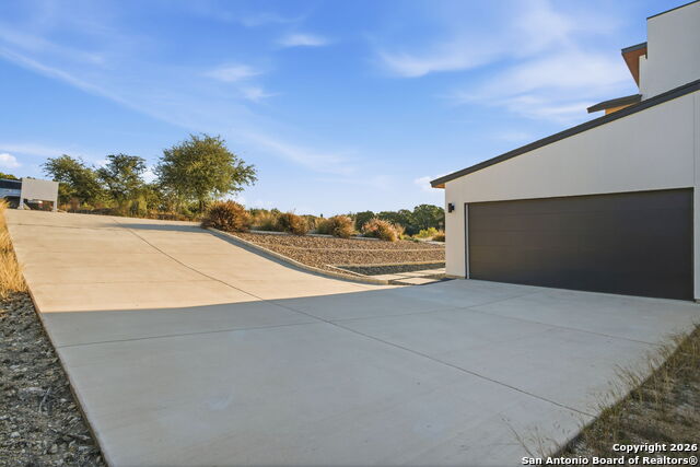 Image 53 of 59 For 220 Sendera  