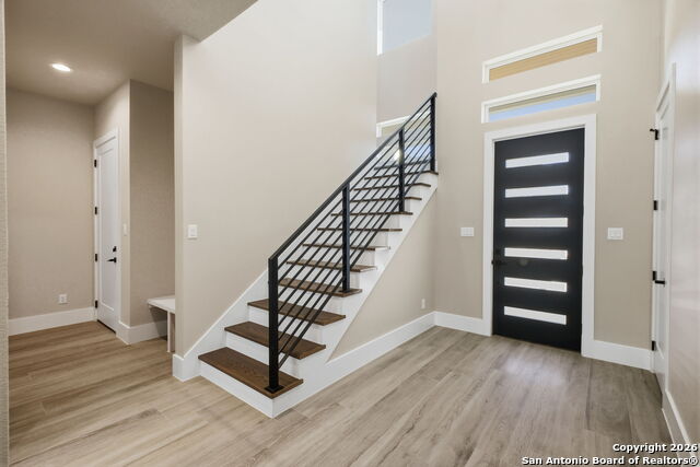 Image 8 of 59 For 220 Sendera  