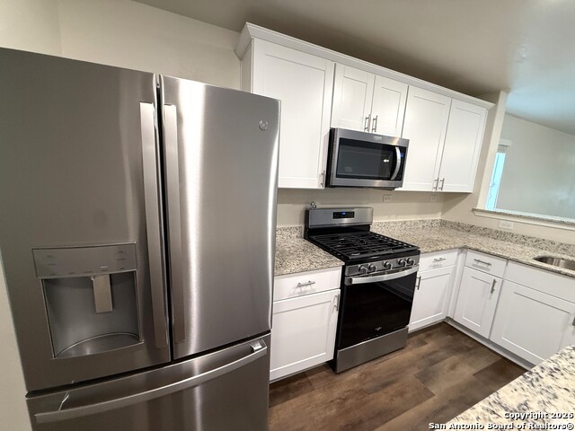 Image 4 of 22 For 7325 Yucca Pl