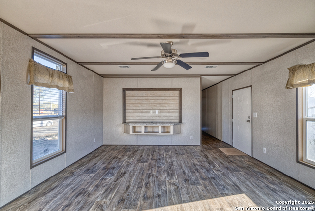 Image 11 of 28 For 138 Senisa Drive