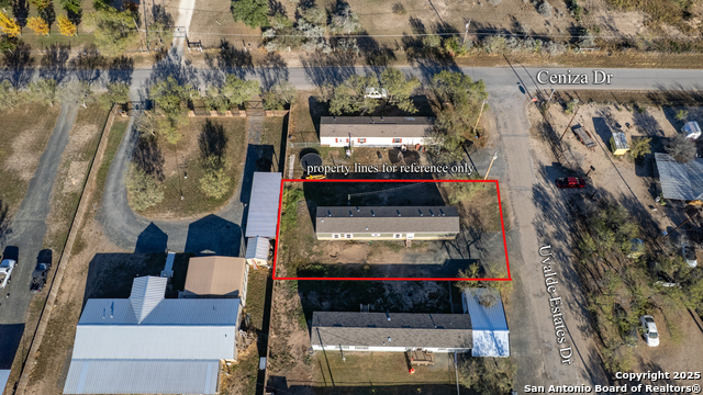 Image 24 of 28 For 138 Senisa Drive