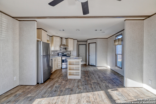 Image 7 of 28 For 138 Senisa Drive