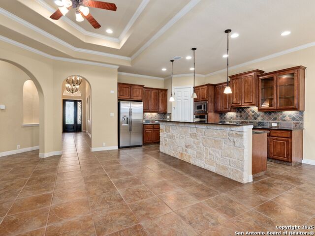 Image 20 of 36 For 16026 Huebner Bluff