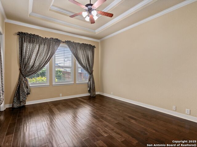 Image 26 of 36 For 16026 Huebner Bluff