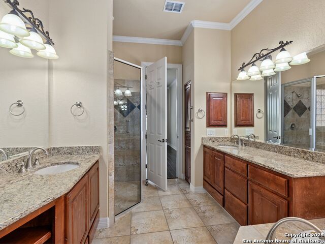 Image 30 of 36 For 16026 Huebner Bluff