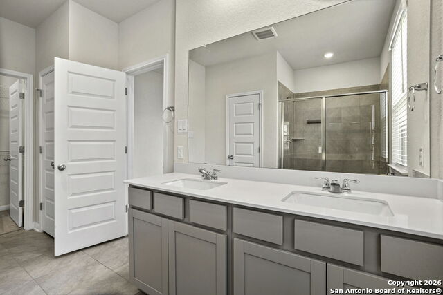 Image 12 of 30 For 12933 Lilly  