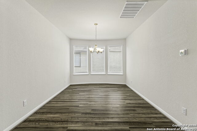 Image 21 of 30 For 12933 Lilly  