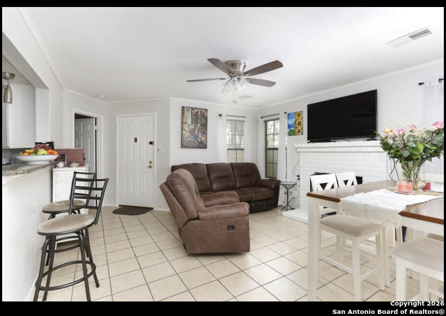 Image 2 of 25 For 11610 Vance Jackson  869