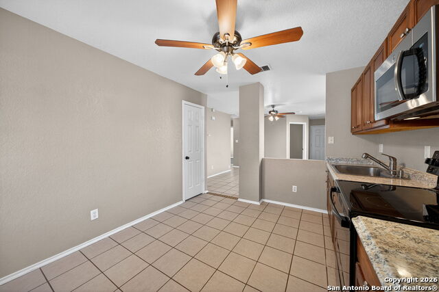 Listing photo id 11 for 10011 Southern Sun