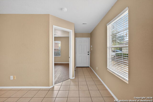 Listing photo id 3 for 10011 Southern Sun