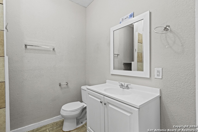 Image 14 of 21 For 143 Tremlett