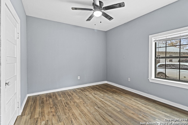 Image 18 of 21 For 143 Tremlett