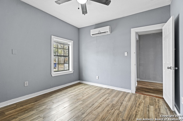 Image 19 of 21 For 143 Tremlett