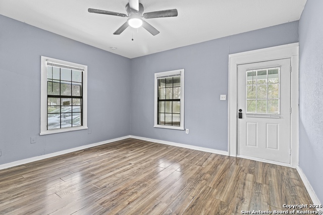 Image 4 of 21 For 143 Tremlett