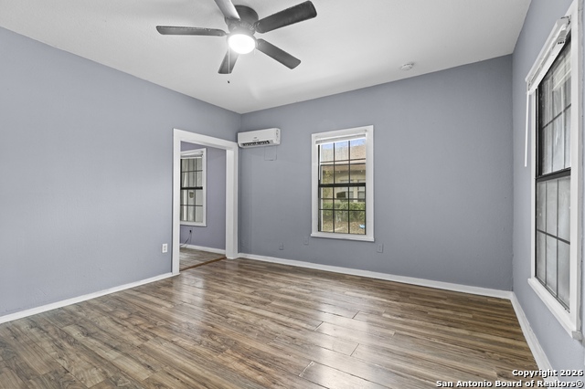 Image 8 of 21 For 143 Tremlett