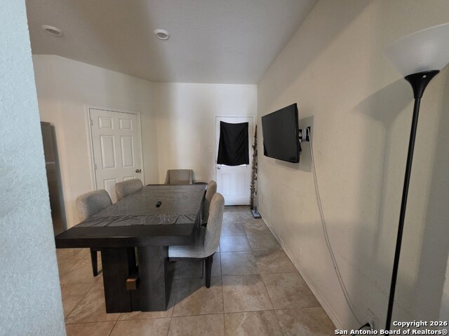 Listing photo id 11 for 8439 Fortuna