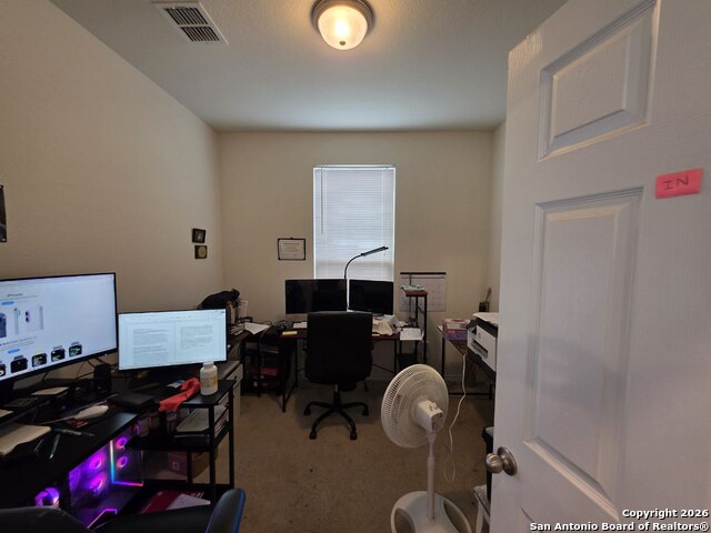 Listing photo id 18 for 8439 Fortuna