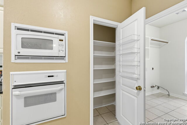 Image 51 of 74 For 8810 London Heights