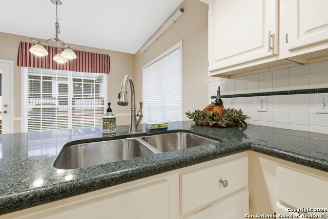 Image 55 of 74 For 8810 London Heights