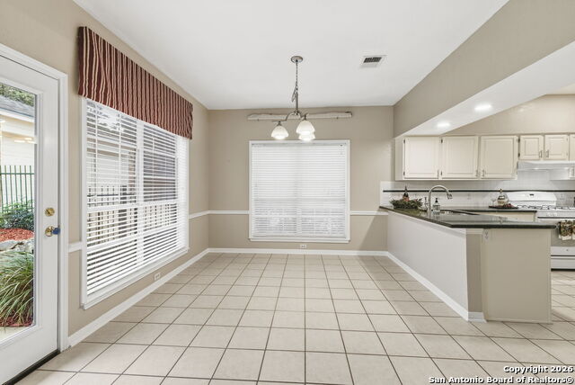 Image 58 of 74 For 8810 London Heights