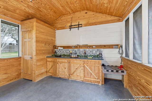 Image 65 of 74 For 8810 London Heights