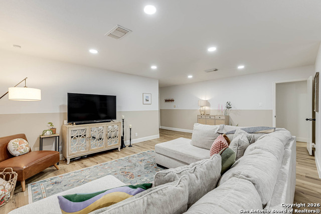 Image 10 of 36 For 7035 Valmont