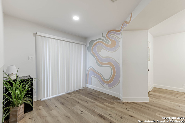 Image 23 of 36 For 7035 Valmont