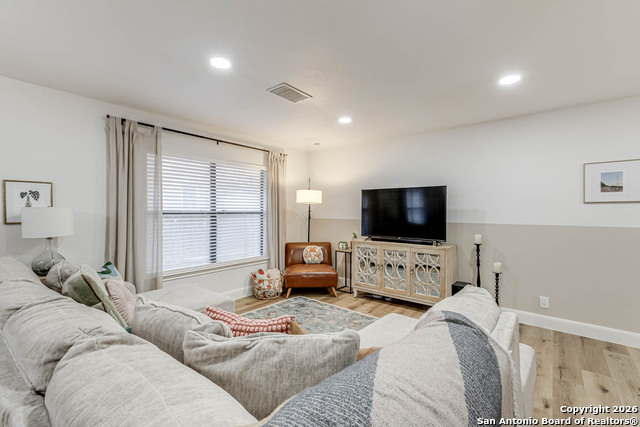 Image 8 of 36 For 7035 Valmont